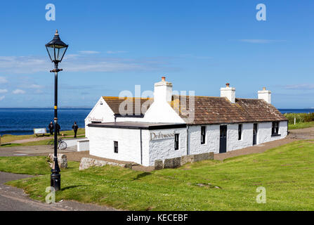 L'ultima casa Regali (driftwood), John O'Semole, Highlands scozzesi, Scotland, Regno Unito. Foto Stock