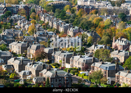 Vista delle grandi ville in sistemazione di Morningside distretto di Edimburgo in Scozia, Regno Unito. Foto Stock