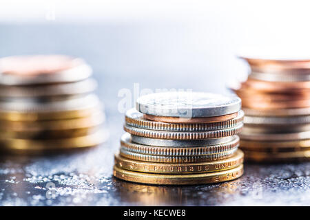 Pila di monete del dollaro. dollaro valuta. Foto Stock