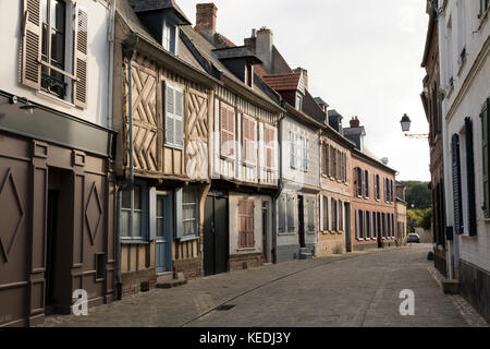 Case nella città vecchia, St Valery sur Somme, Piccardia, Francejetty Foto Stock