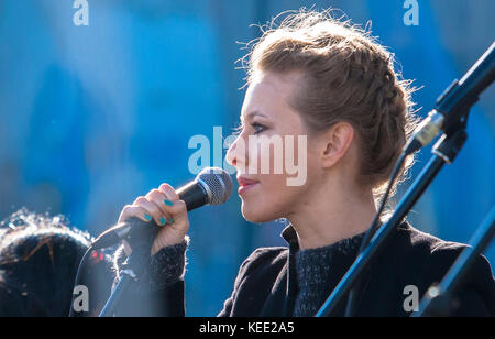 Ksenia Sobchak, 2018 Russo candidato presidenziale e politico di opposizione, qui a parlare al rally a Mosca nel 2012 Foto Stock