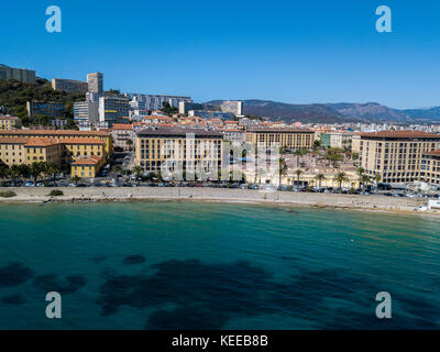 Veduta aerea di Ajaccio, Corsica, Francia. Centro della città visto dal mare Foto Stock