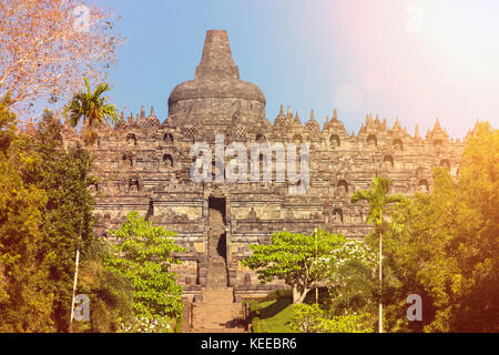 Buddist tempio Borobudur complesso in yogjakarta in java, INDONESIA Foto Stock