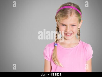 Digital composito della ragazza contro uno sfondo grigio con capelli intrecciati Foto Stock