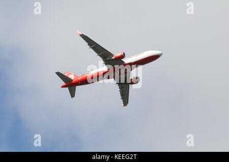 Kastrup/Copenhagen /Danimarca - 08 ottobre 2017. Volo aereo in aereo sull'aeroporto internazionale Kastrup di Copenhagn con volo diretto a Berlino Germania . Foto Stock