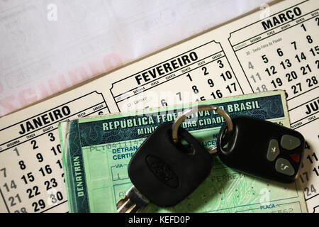 São Paulo, sp - 21.10.2017: governo sp divulga calendário ipva 2018 - Il governo di São Paulo, ha annunciato il Sabato (21), il calendario per il pagamento del veicolo a motore proprietà fiscale (ipva) del 2018. I pagamenti possono essere effettuati in gennaio, con uno sconto, in un unico contingente in febbraio (senza sconto), o in tre rate fino a marzo. (Foto: aloisio mauricio/fotoarena) Foto Stock