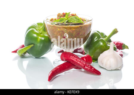 Salsa di acuta di adzhika da vari tipi di pepe Foto Stock