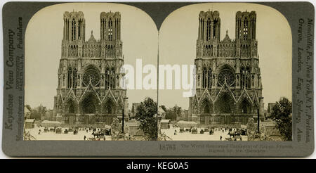 Il rinomato in tutto il mondo cattedrale di Reims, Francia, rovinato dai tedeschi Foto Stock