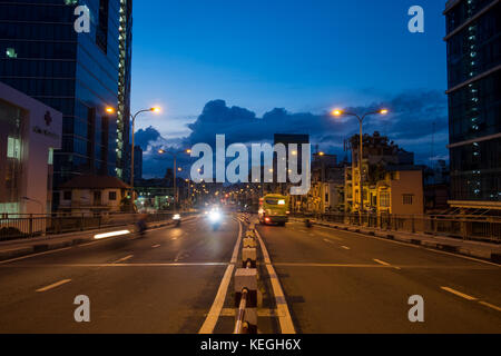 Alba sul centro di Saigon, a Ho Chi Minh city, Viet Nam. Ho Chi Minh city è la città più grande del Vietnam ed è il centro economico del paese Foto Stock