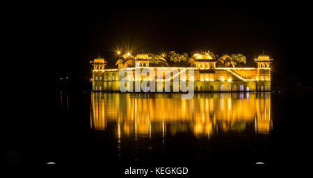 Jal Mahal nella notte ' il palazzo su acque' Foto Stock