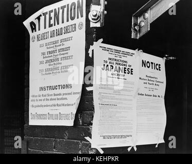 Esclusione civile ordine #5, dirigere il distacco entro il 7 di aprile di persone di ascendenza giapponese, prima e anteriore strade di San Francisco, California, USA, aprile 1942 Foto Stock