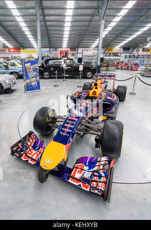 Daniel Ricciardo Red Bull di Formula 1 auto da competizione in esposizione presso il Museo del motore di WA, Whiteman Park nella Valle di Swan, Perth, Western Australia Foto Stock