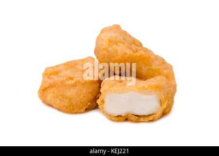 Fried Chicken Nuggets isolati su sfondo bianco Foto Stock