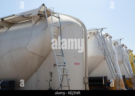 Camion per cemento liquido, Francia Foto Stock
