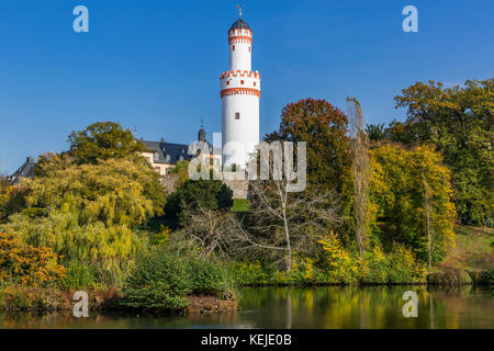 Il castello di Landgravio con torre bianca a Bad Homburg vor der Höhe, città termale in Germania Foto Stock