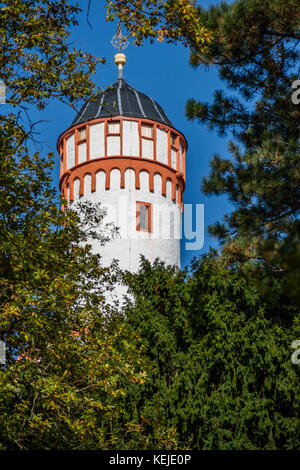 Torre bianca del castello di Landgrave a Bad Homburg vor der Höhe, città termale in Germania Foto Stock