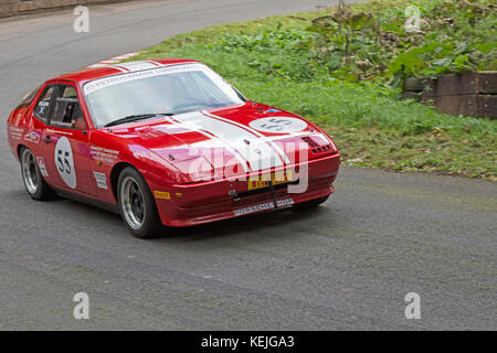 Porsche 924 essendo pilotato da Stuart Maclean in autunno la velocità finale a Shelsley Walsh Hill Climb, Worcestershire, Inghilterra, il 16 settembre 2017 Foto Stock