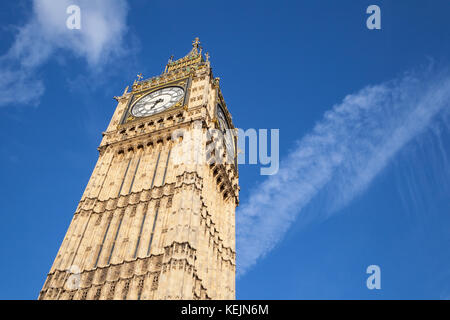 Una vista di Elisabetta La Torre a Westminster, Londra - la torre erroneamente chiamato 'Big Ben'. Big Ben è in realtà una campana alloggiato all'interno di Elisabetta La Torre. Foto Stock