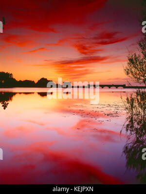 Isole del Canale. Guernsey. San Salvatore. Il serbatoio al tramonto. Foto Stock