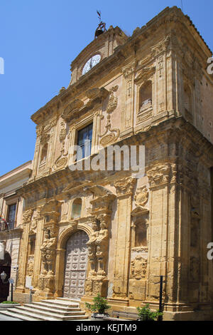 Il municipio e il centro storico della città di Naro sicilia Foto Stock