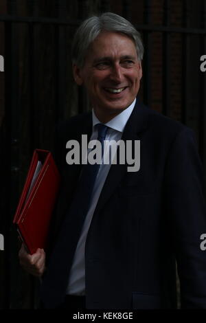 Il cancelliere dello scacchiere philip hammond a Downing Street dopo settimane di questa riunione del gabinetto Foto Stock