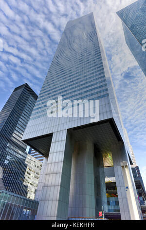 New York City - 11 ottobre 2017: la citigroup Centre (ex citicorp center e ora noto come il suo indirizzo, 601 Lexington Avenue) torre di uffici in n Foto Stock