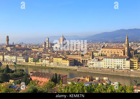 Il Duomo, il Campanile di Giotto, Palazzo Vecchio e la Basilica di Santa Croce da Piazzale Michelangelo, Firenze, Toscana, Italia, Europa. Foto Stock