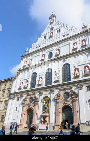 Chiesa di St. Michael, via Neuhauser Straße, München, Munich, Oberbayern, Alta Baviera, Baviera, Baviera, Germania Foto Stock