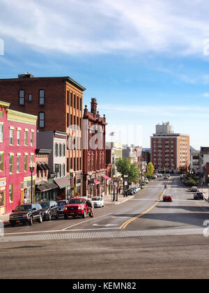 Ginevra, New York, Stati Uniti d'America. Ottobre 21, 2017. Vista del centro della città di Ginevra, New York dall'angolo di Seneca e strade principali Foto Stock