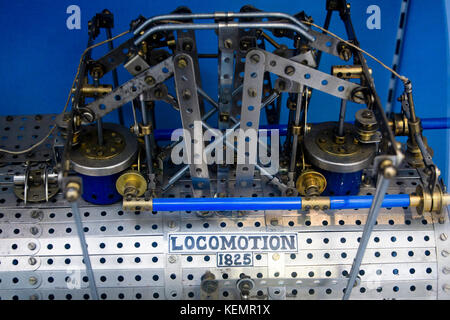 Stock photo - locomotion n. 1 è stata costruita da George Stephenson per il mondo il primo treno pubblico, Stockton e la stazione ferroviaria di Darlington. © hugh peterswald/alamy Foto Stock