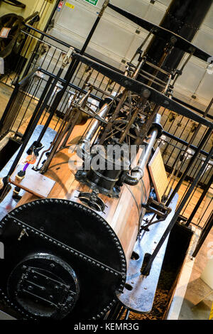 Stock photo - locomotion n. 1 è stata costruita da George Stephenson per il mondo il primo treno pubblico, Stockton e la stazione ferroviaria di Darlington. © hugh peterswald/alamy Foto Stock