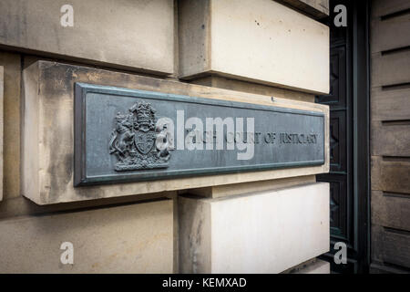 Segno al di fuori dell Alta Corte di Justiciary, suprema corte penale in Scozia. Edimburgo, Scozia, Regno Unito Foto Stock