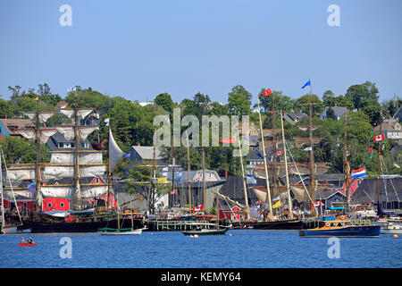 Le alte navi nel porto di Lunenburg, Nuova Scozia nel 2017 Foto Stock