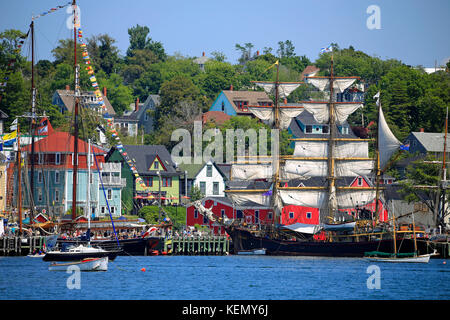 Le alte navi nel porto di Lunenburg, Nuova Scozia nel 2017 Foto Stock