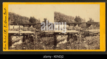 Il ponte di ferro e le rovine del vecchio mulino, vicino Spence Creek, Huntington Co, da Robert N. Dennis raccolta di vista stereoscopica Foto Stock