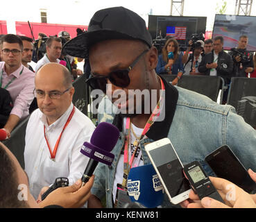 Austin, Texas, Stati Uniti. 22 ottobre 2017. Il campione olimpico Usain Bolt parla alla stampa a margine della gara di Formula 1 ad Austin, Texas, USA, 22 ottobre 2017. Crediti: Christian Hollmann/dpa/Alamy Live News Foto Stock