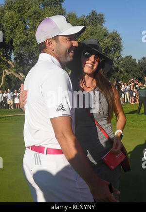 Sergio garcía e Angela akins a andalucia valderrama golf masters domenica 22 ottobre 2017 credit: gtres información más comuniación sulla linea, s.l./alamy live news Foto Stock