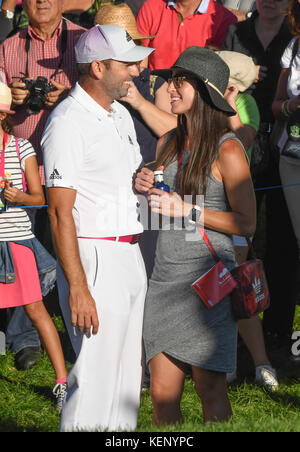 Sergio garcía e Angela akins a andalucia valderrama golf masters domenica 22 ottobre 2017 credit: gtres información más comuniación sulla linea, s.l./alamy live news Foto Stock