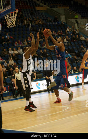 Mosca, Russia. 22 ottobre 2017. CSKA Moscow-Avtodor Saratov, Basketball VTB League, Sete round, USK CSKA Arena, Mosca, Russia credito: Konstantin Zismanov/Alamy Live News Foto Stock