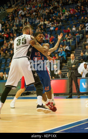 Mosca, Russia. 22 ottobre 2017. CSKA Moscow-Avtodor Saratov, Basketball VTB League, Thirst round, USK im Gomelskogo, Arena, Mosca, Russia credito: Konstantin Zismanov/Alamy Live News Foto Stock