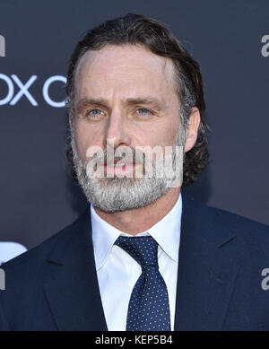 Ottobre 22, 2017 - Hollywood, California, Stati Uniti - Andrew lincoln arriva per la premiere di AMC di 'The Walking Dead stagione 8 presso il teatro greco. (Credito immagine: © lisa o'connor via zuma filo) Foto Stock