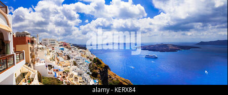 Bellissima isola di Santorini,vista panoramica,cyclades,Grecia. Foto Stock