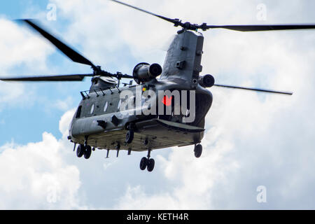 La raf chinook team display mostra off presso la RAF Cranwell famiglie giorno Foto Stock