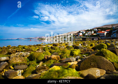 Baia Mare con una costa rocciosa in Croazia Foto Stock