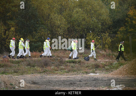 La polizia inizia a cercare una nuova area di un sito di discarica a Milton, Cambridgeshire, per la scomparsa del gunner RAF Corrie McKeague che è stato visto l'ultima volta il 24 2016 settembre a Bury St Edmunds, Suffolk. Foto Stock