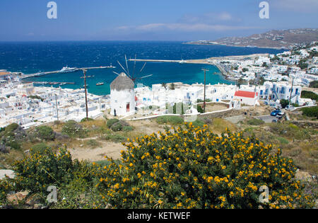 Vista dal mulino a Mykonos-town, Mykonos, Grecia Foto Stock