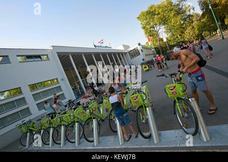 Vista orizzontale dell ingresso di Palatinus Strand in Budapest. Foto Stock