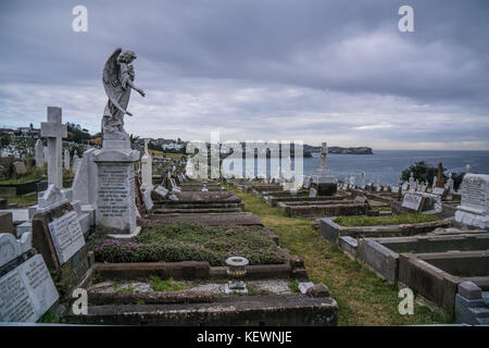 Cimitero di Waverley a Sydney, monumentale cimitero oceanside, fondata nel 1877, la casa per le tombe di molti esponenti australiani Foto Stock