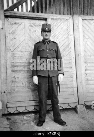 Un'immagine storica della collezione Fortepan, che mostra la vita in Ungheria nel 1939. Questa fotografia offre uno sguardo sulla vita quotidiana, la cultura e l'ambiente sociale nell'era pre-seconda guerra mondiale. Foto Stock