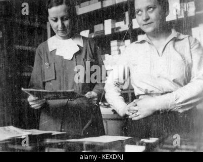 Fortepan 32928 è una fotografia d'archivio del 1937, parte della collezione Fortepan, che rappresenta immagini storiche dell'inizio del XX secolo. Foto Stock